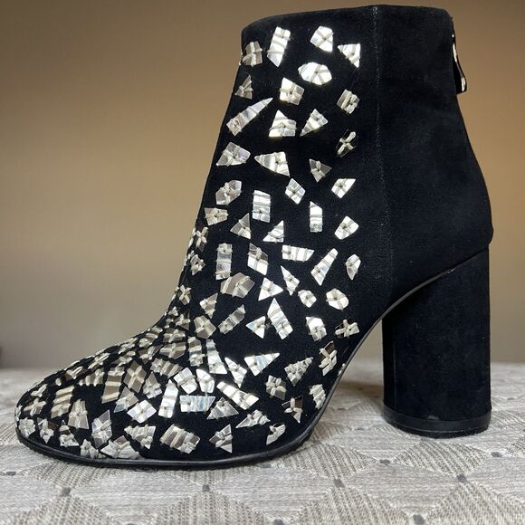 Bywin Black Suede Block Heel Ankle Booties Mirror Like Accents Women US 6.5  Zip - Picture 1 of 16